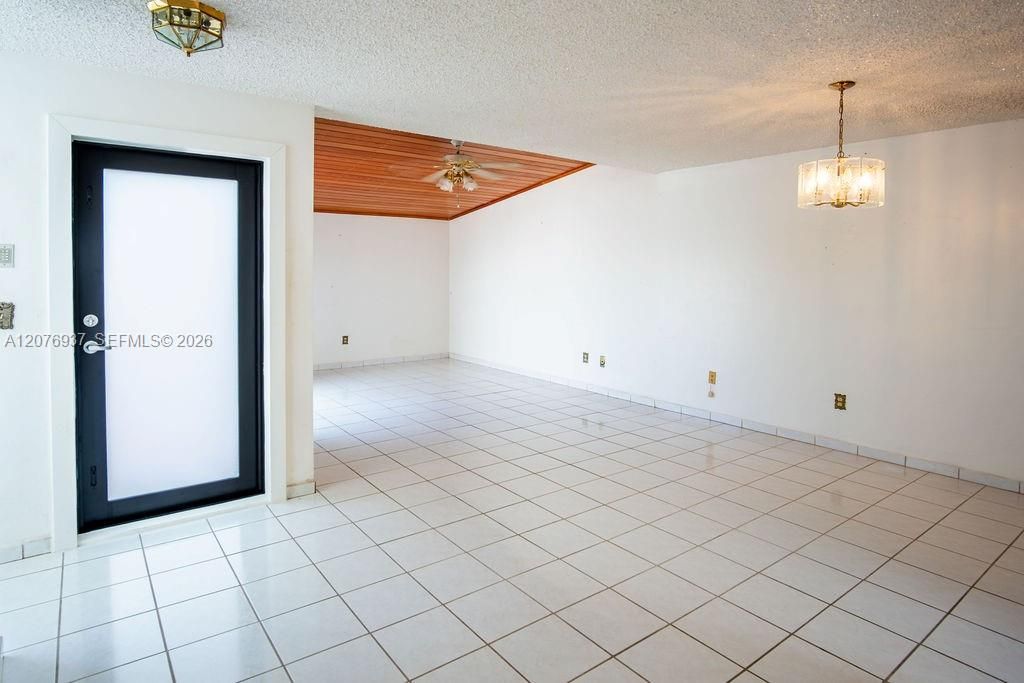 For Sale: $480,000 (3 beds, 2 baths, 1378 Square Feet)