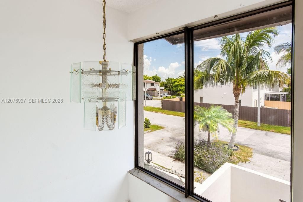 For Sale: $480,000 (3 beds, 2 baths, 1378 Square Feet)