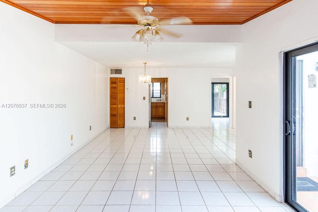 For Sale: $480,000 (3 beds, 2 baths, 1378 Square Feet)