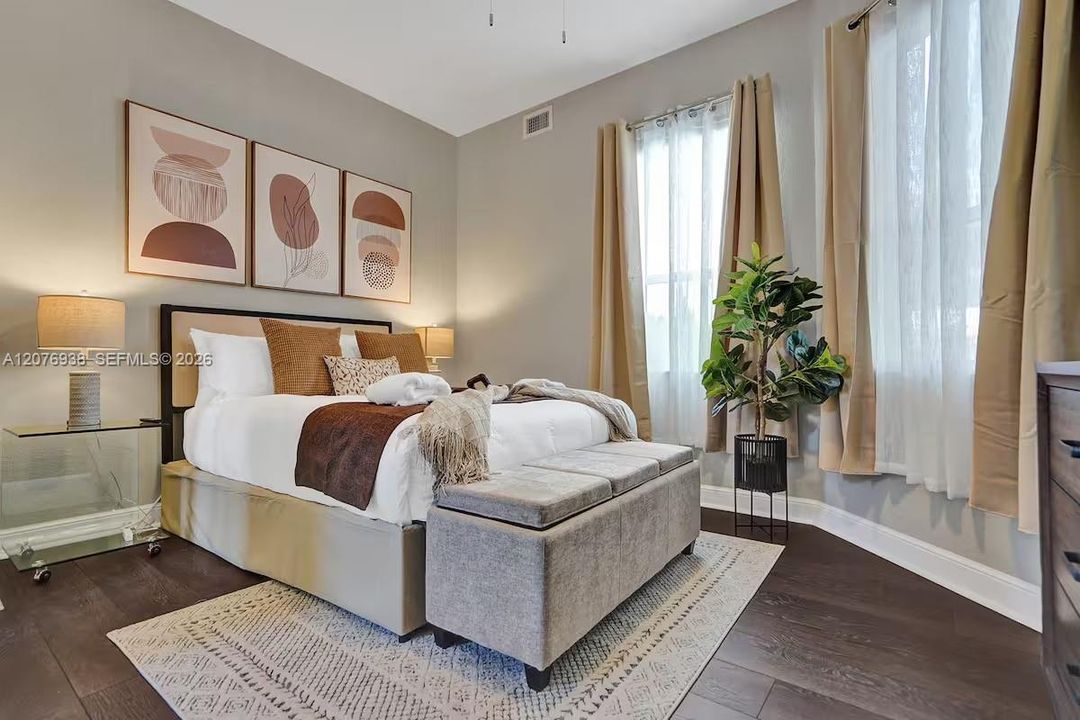 For Sale: $2,600,000 (8 beds, 5 baths, 5193 Square Feet)