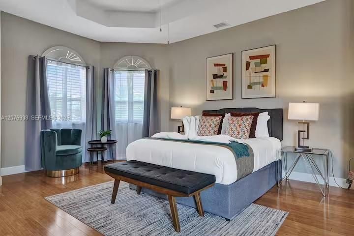 For Sale: $2,600,000 (8 beds, 5 baths, 5193 Square Feet)