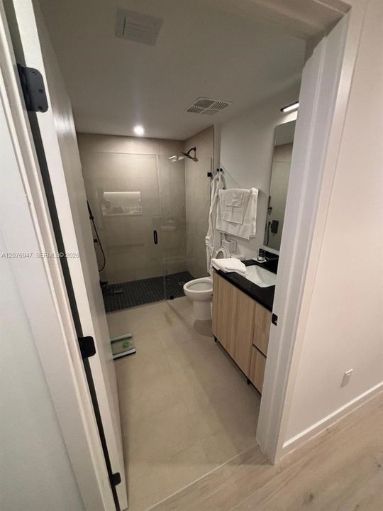 For Sale: $525,000 (0 beds, 1 baths, 390 Square Feet)