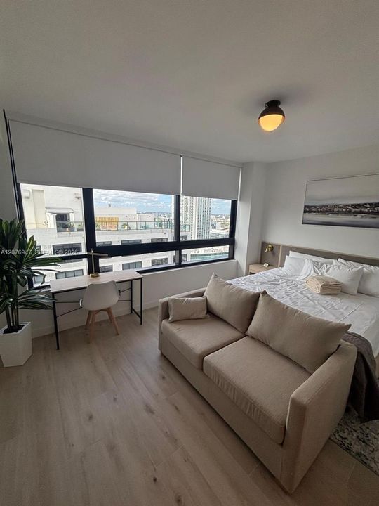 For Sale: $525,000 (0 beds, 1 baths, 390 Square Feet)
