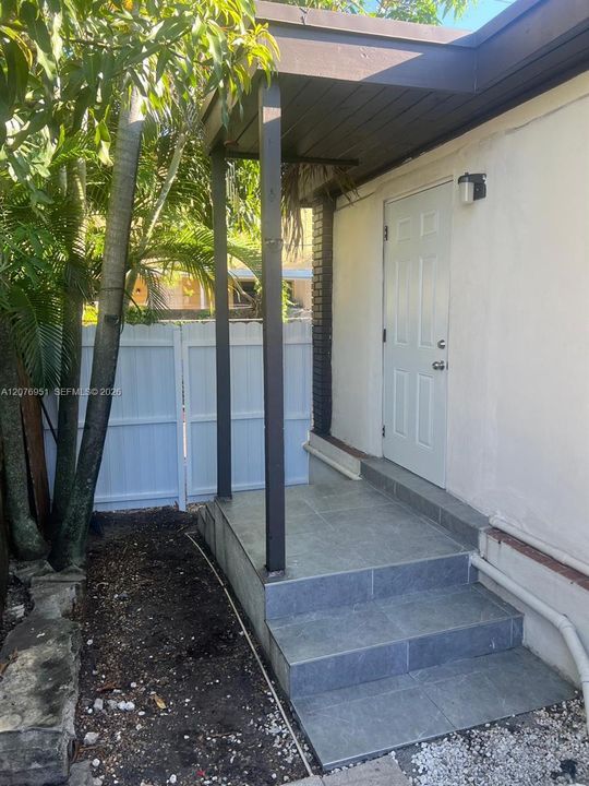В аренду: $1,450 (1 спален, 1 ванн, 2394 Квадратных фут)