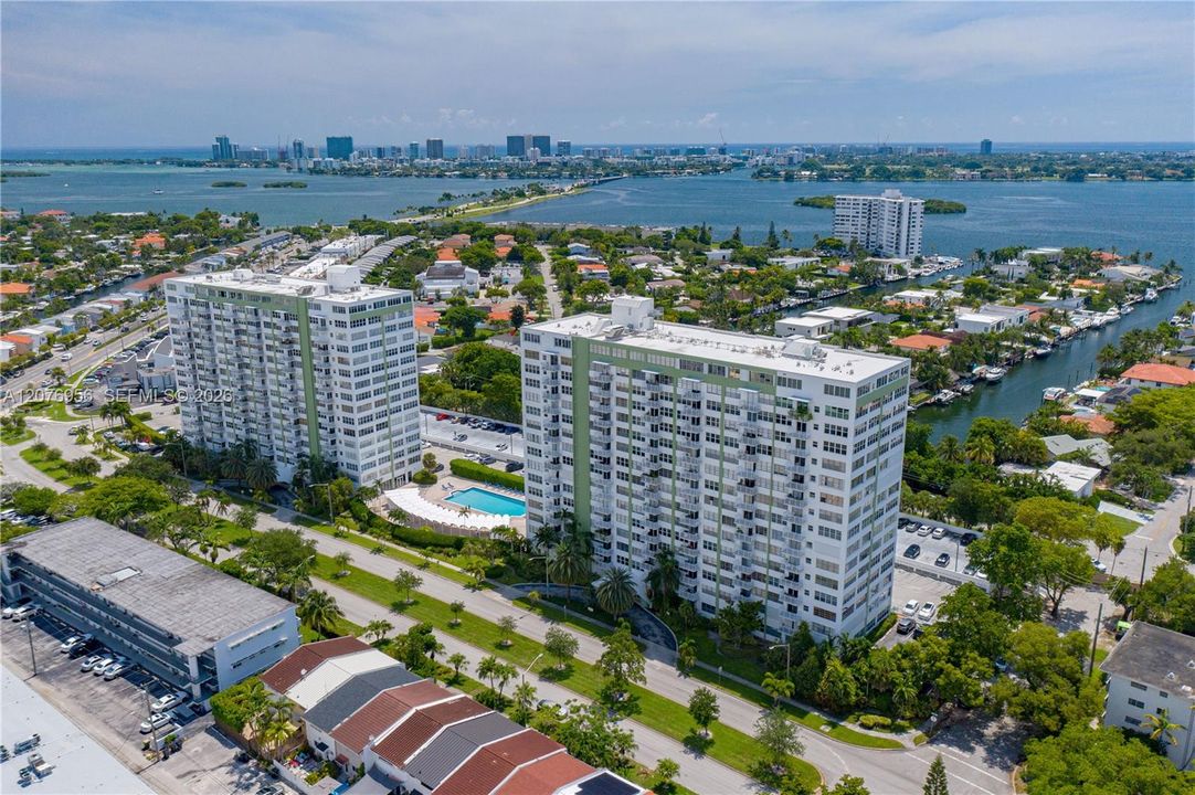 For Sale: $189,900 (1 beds, 1 baths, 855 Square Feet)