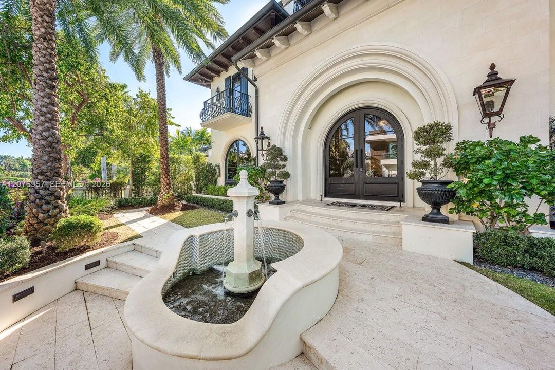 For Sale: $13,700,000 (5 beds, 7 baths, 7398 Square Feet)