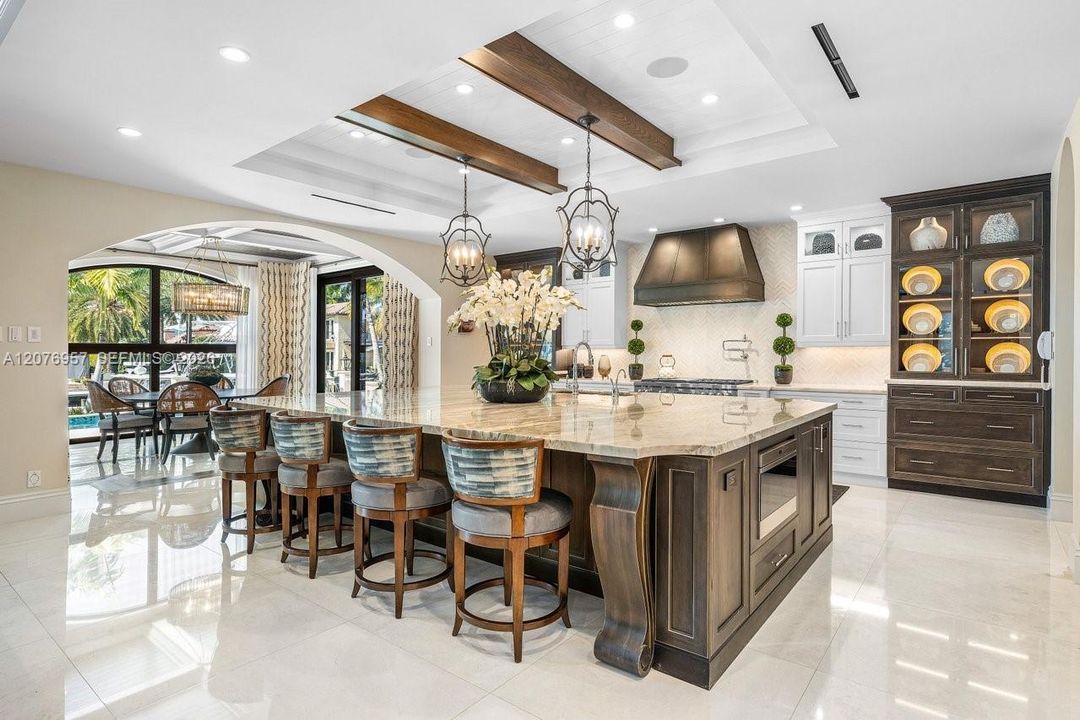 For Sale: $13,700,000 (5 beds, 7 baths, 7398 Square Feet)