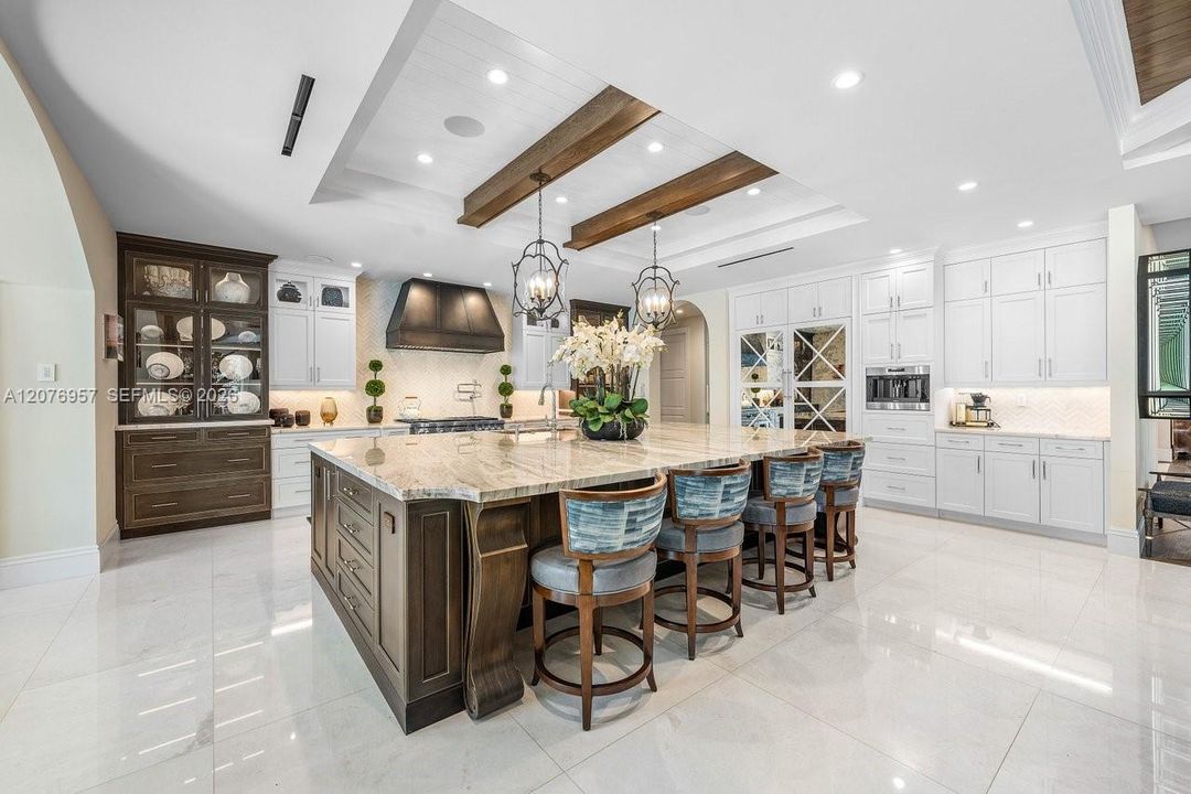 For Sale: $13,700,000 (5 beds, 7 baths, 7398 Square Feet)