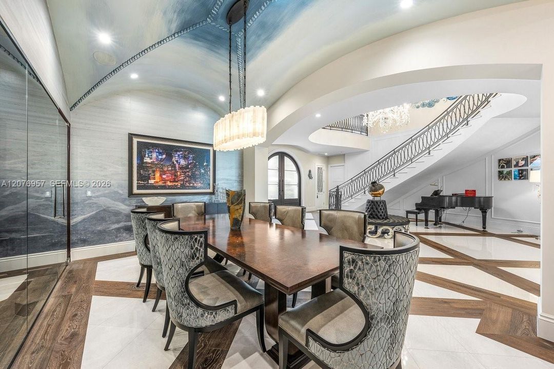 For Sale: $13,700,000 (5 beds, 7 baths, 7398 Square Feet)