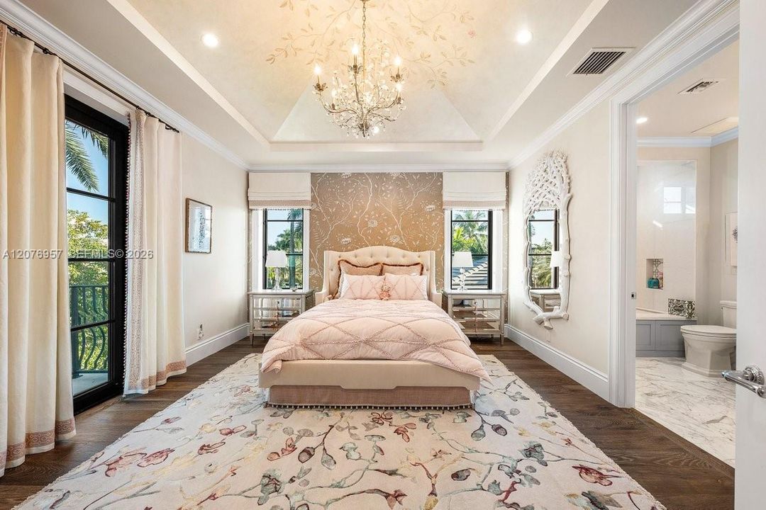 For Sale: $13,700,000 (5 beds, 7 baths, 7398 Square Feet)