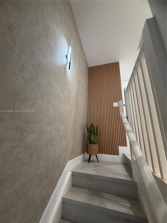 En Venta: $525,000 (3 camas, 2 baños, 1315 Pies cuadrados)