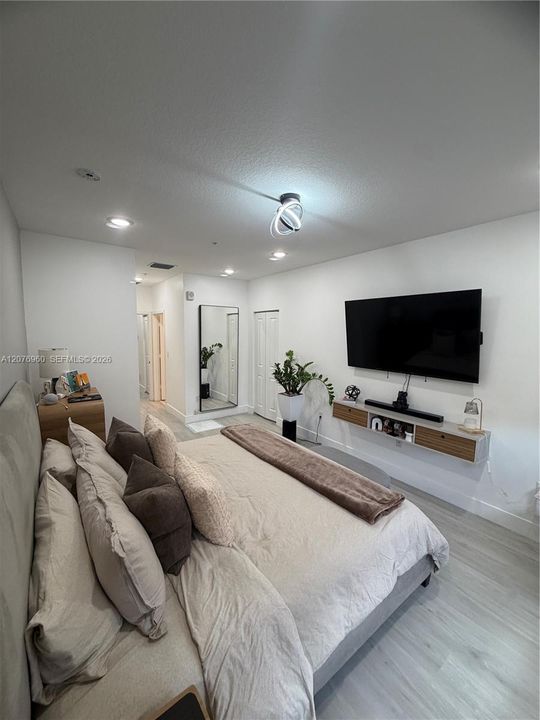 En Venta: $525,000 (3 camas, 2 baños, 1315 Pies cuadrados)