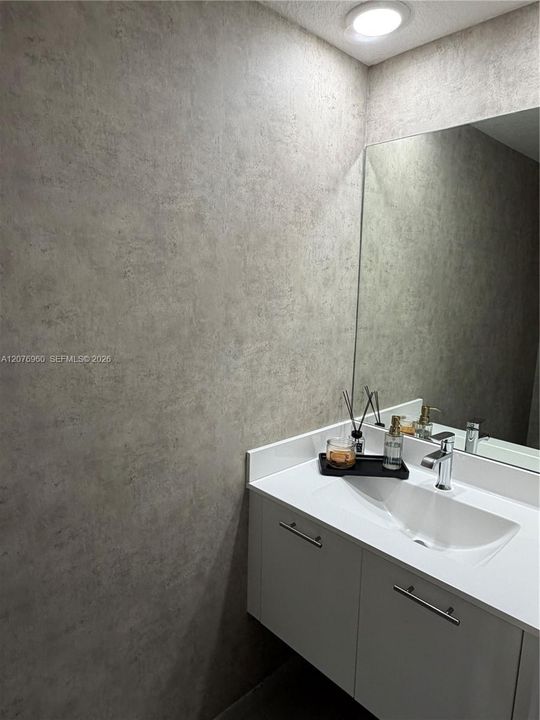 En Venta: $525,000 (3 camas, 2 baños, 1315 Pies cuadrados)