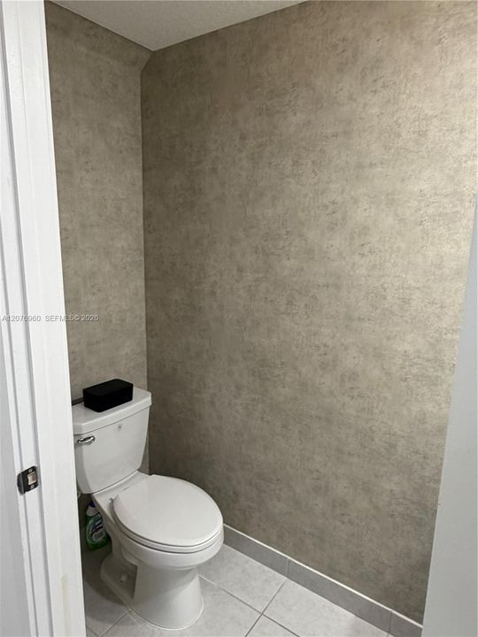 En Venta: $525,000 (3 camas, 2 baños, 1315 Pies cuadrados)
