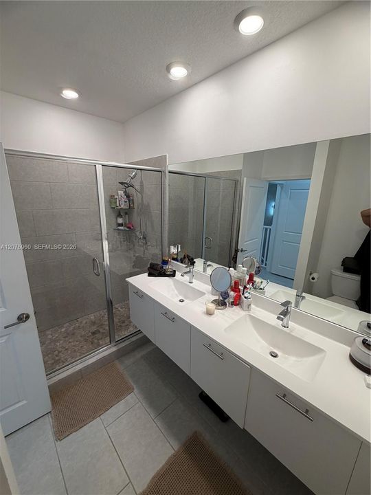 En Venta: $525,000 (3 camas, 2 baños, 1315 Pies cuadrados)