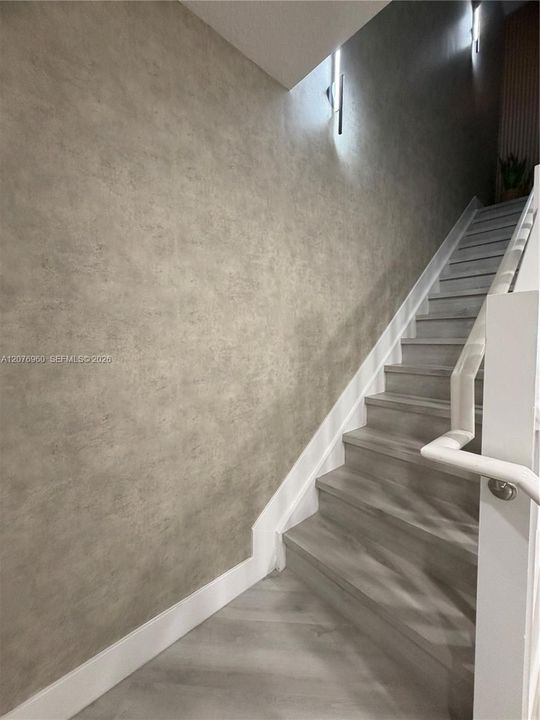 En Venta: $525,000 (3 camas, 2 baños, 1315 Pies cuadrados)