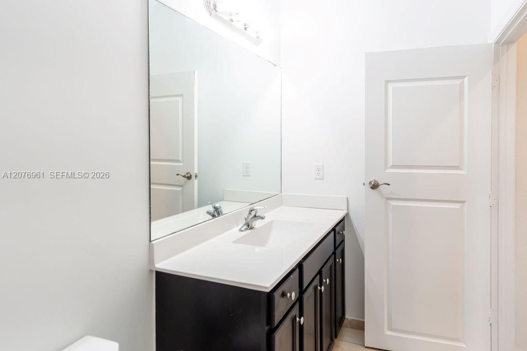 For Sale: $435,000 (3 beds, 2 baths, 1649 Square Feet)
