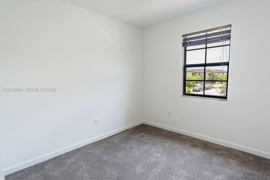 For Sale: $435,000 (3 beds, 2 baths, 1649 Square Feet)