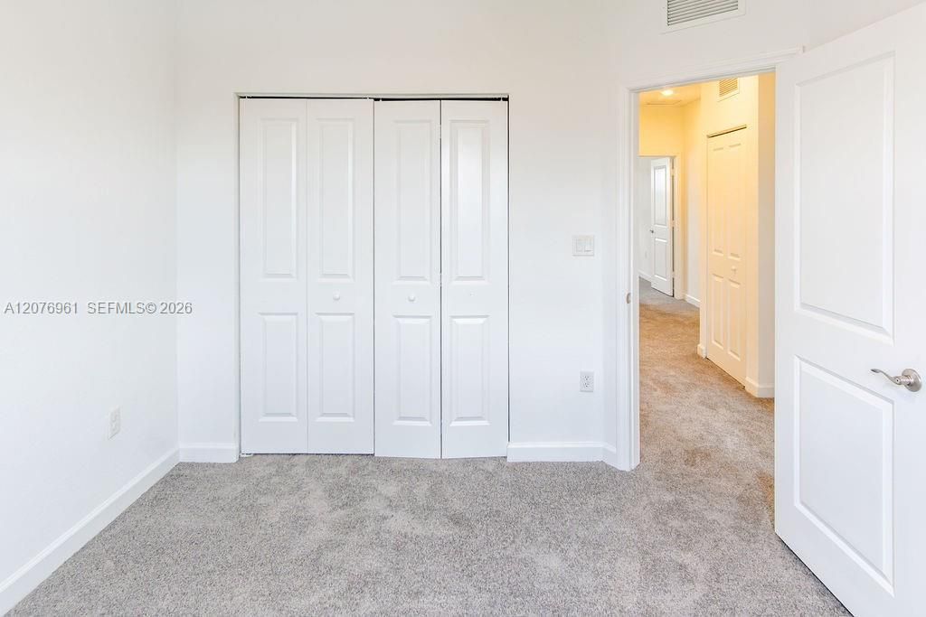 For Sale: $435,000 (3 beds, 2 baths, 1649 Square Feet)