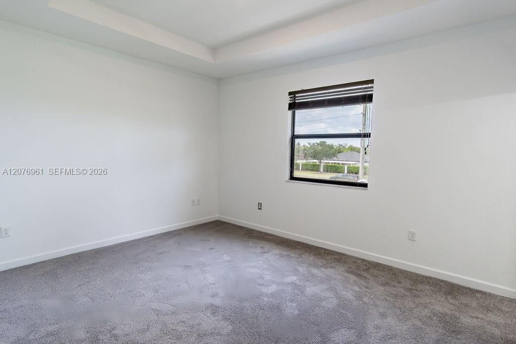 For Sale: $435,000 (3 beds, 2 baths, 1649 Square Feet)