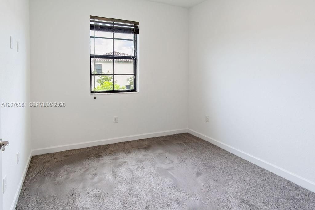 For Sale: $435,000 (3 beds, 2 baths, 1649 Square Feet)
