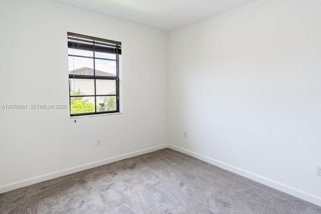 For Sale: $435,000 (3 beds, 2 baths, 1649 Square Feet)