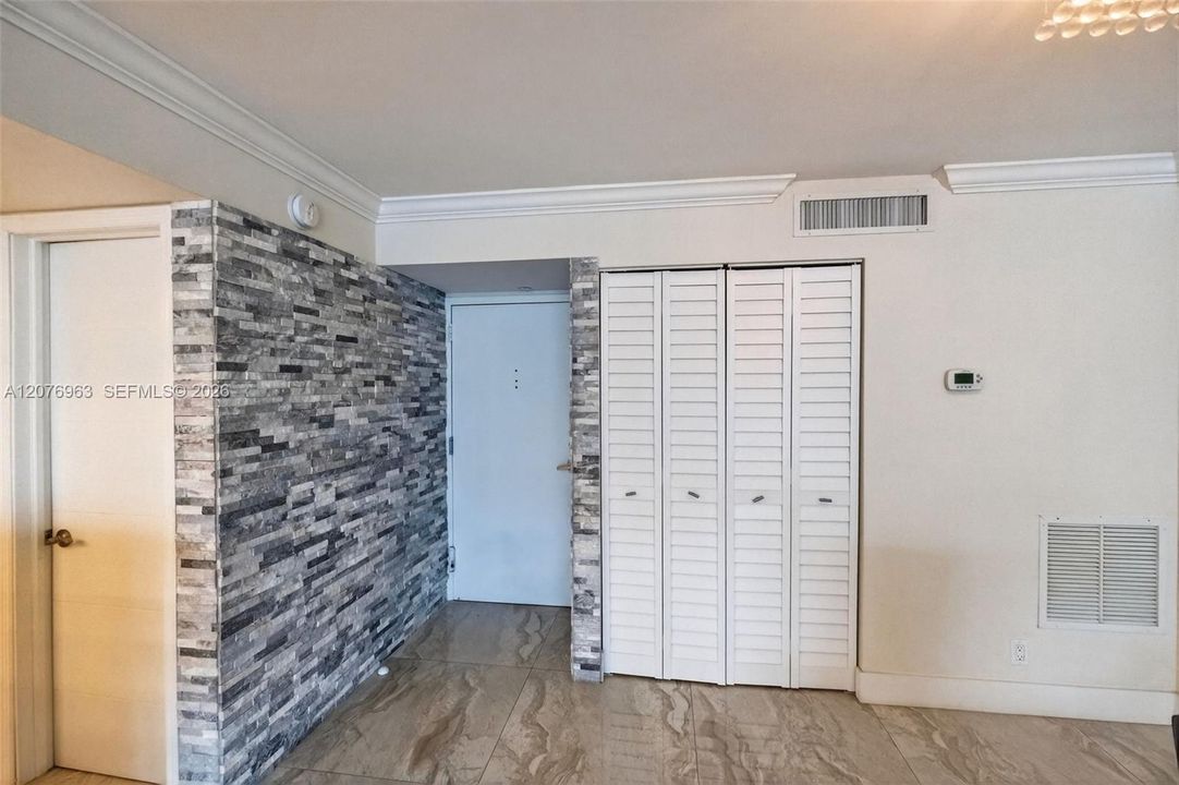 En Venta: $595,000 (2 camas, 1 baños, 1122 Pies cuadrados)
