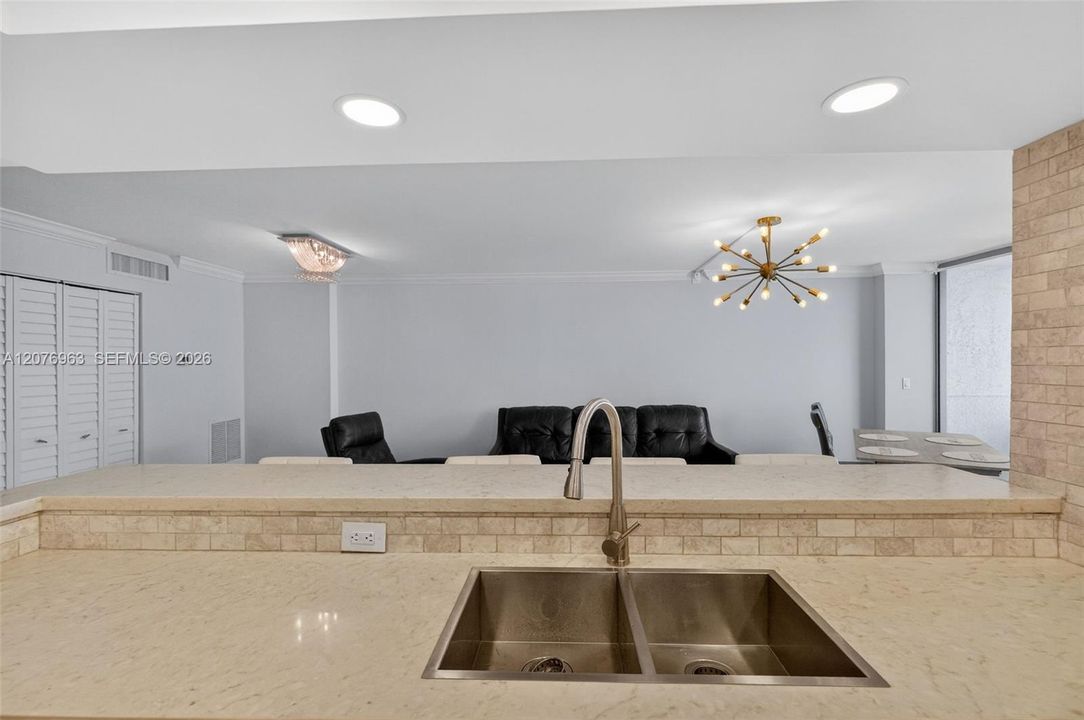 En Venta: $595,000 (2 camas, 1 baños, 1122 Pies cuadrados)