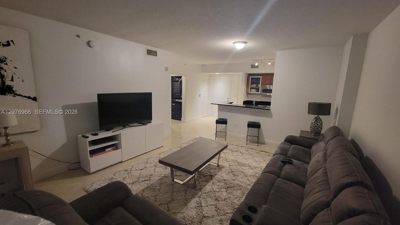 En Renta: $2,250 (1 camas, 1 baños, 845 Pies cuadrados)