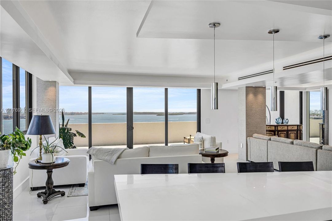 For Sale: $1,475,000 (3 beds, 2 baths, 1550 Square Feet)