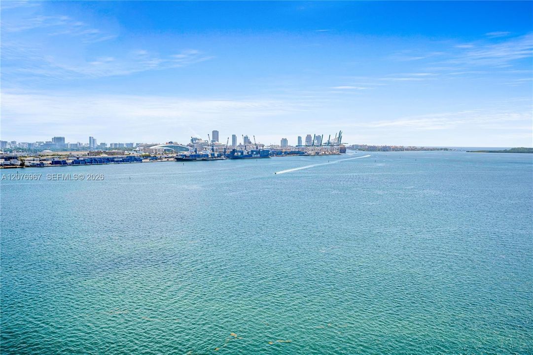 For Sale: $1,475,000 (3 beds, 2 baths, 1550 Square Feet)