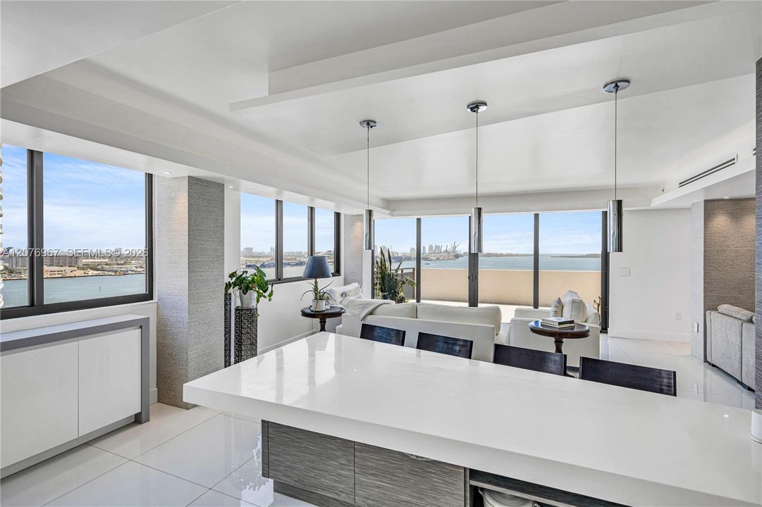 For Sale: $1,475,000 (3 beds, 2 baths, 1550 Square Feet)