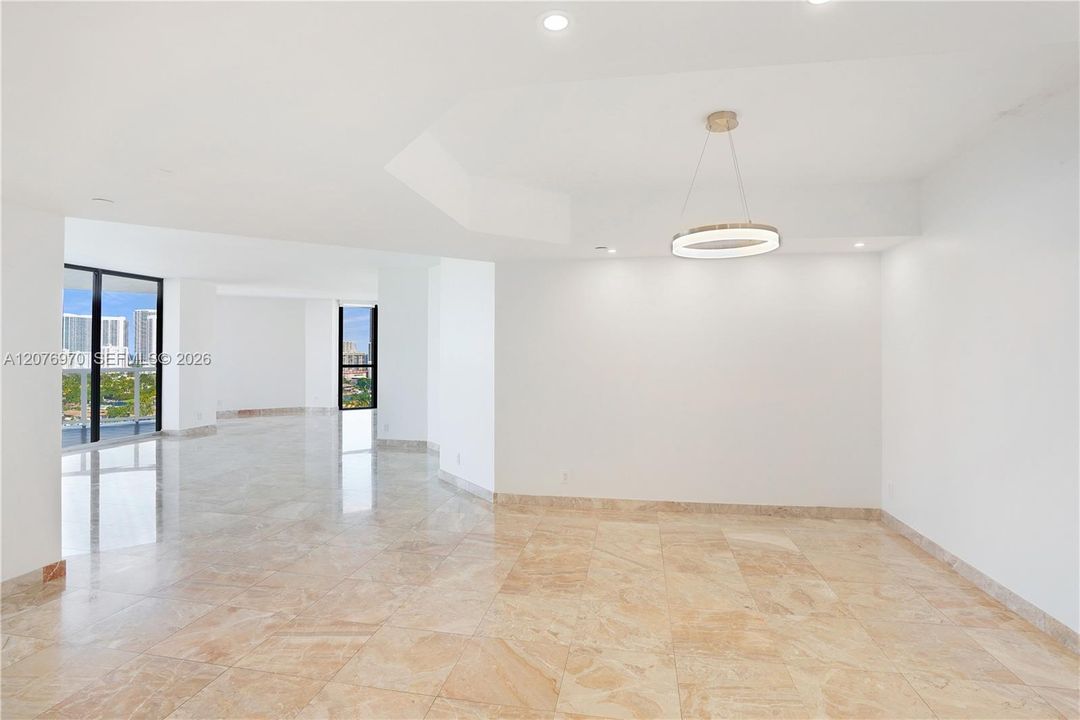 В аренду: $4,900 (3 спален, 2 ванн, 1820 Квадратных фут)