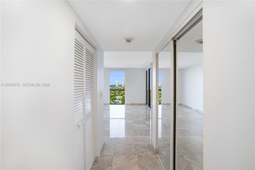 В аренду: $4,900 (3 спален, 2 ванн, 1820 Квадратных фут)