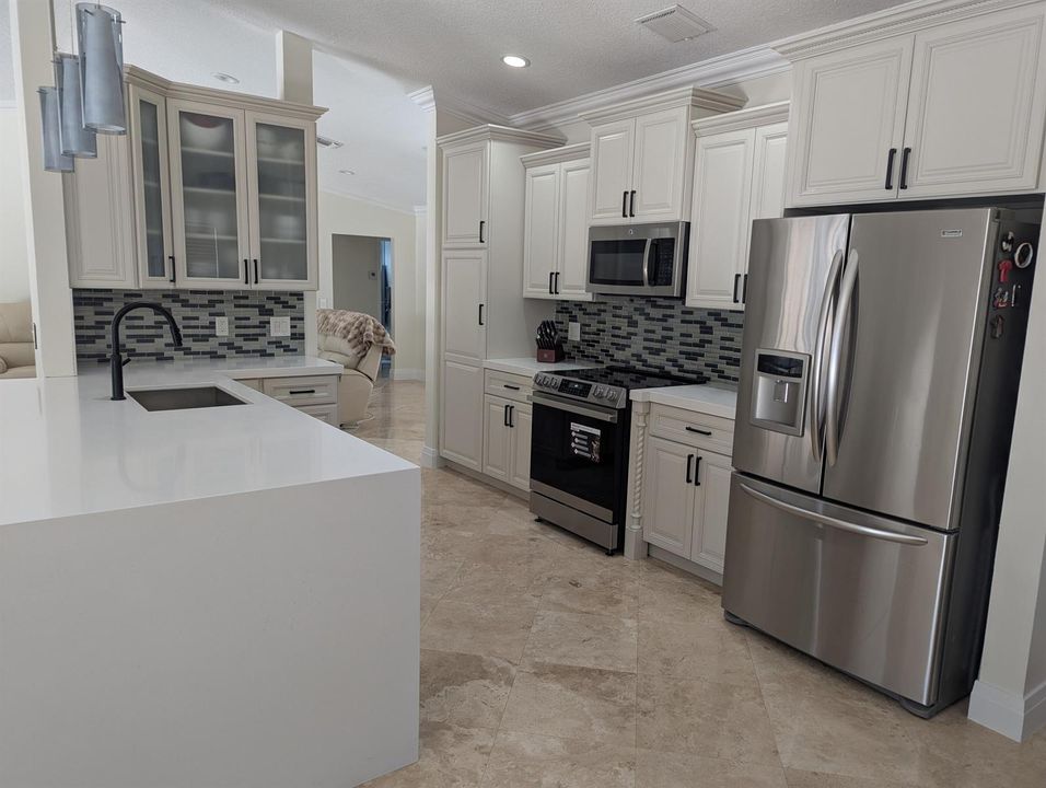 3820-kitchen-02