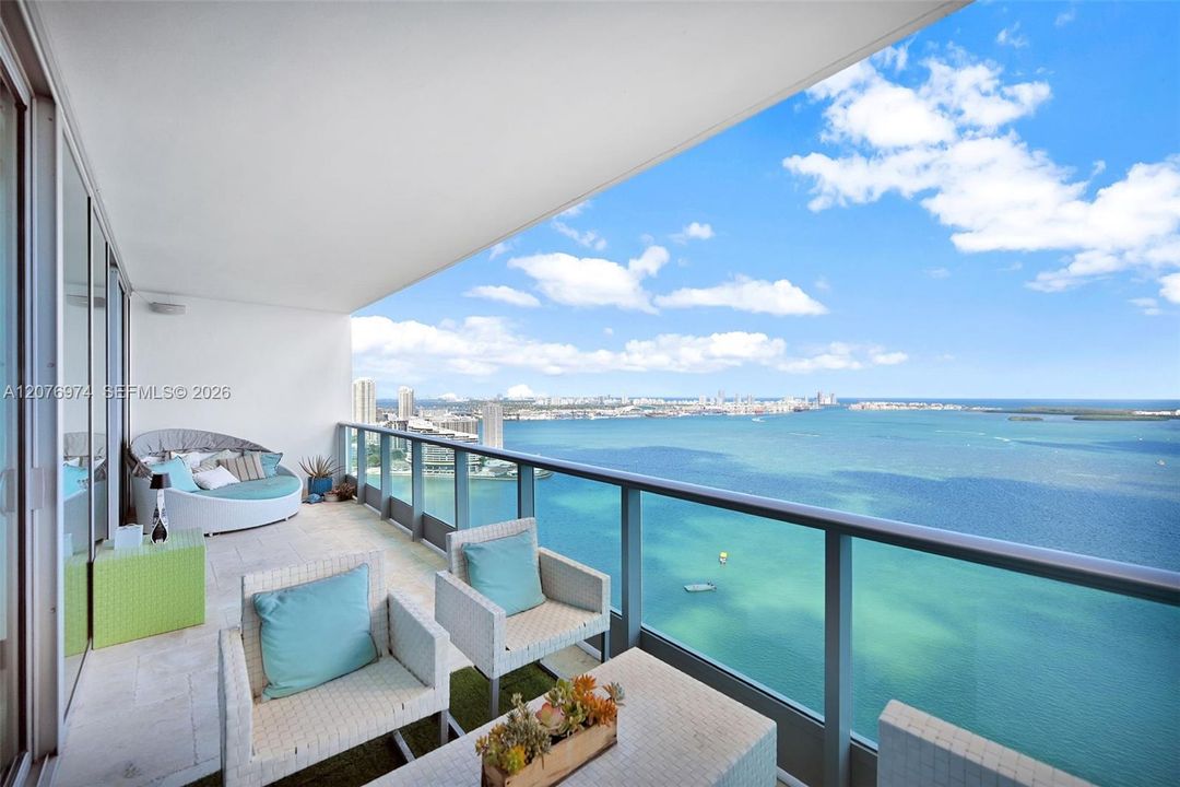 For Sale: $2,375,000 (3 beds, 3 baths, 2130 Square Feet)