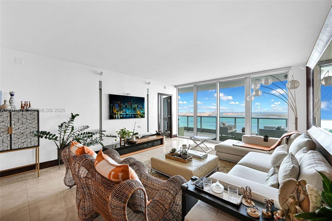 For Sale: $2,375,000 (3 beds, 3 baths, 2130 Square Feet)