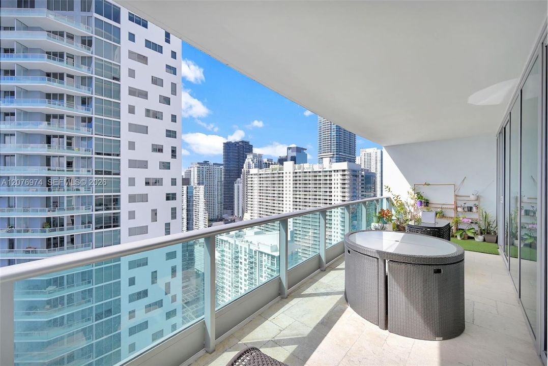 For Sale: $2,375,000 (3 beds, 3 baths, 2130 Square Feet)