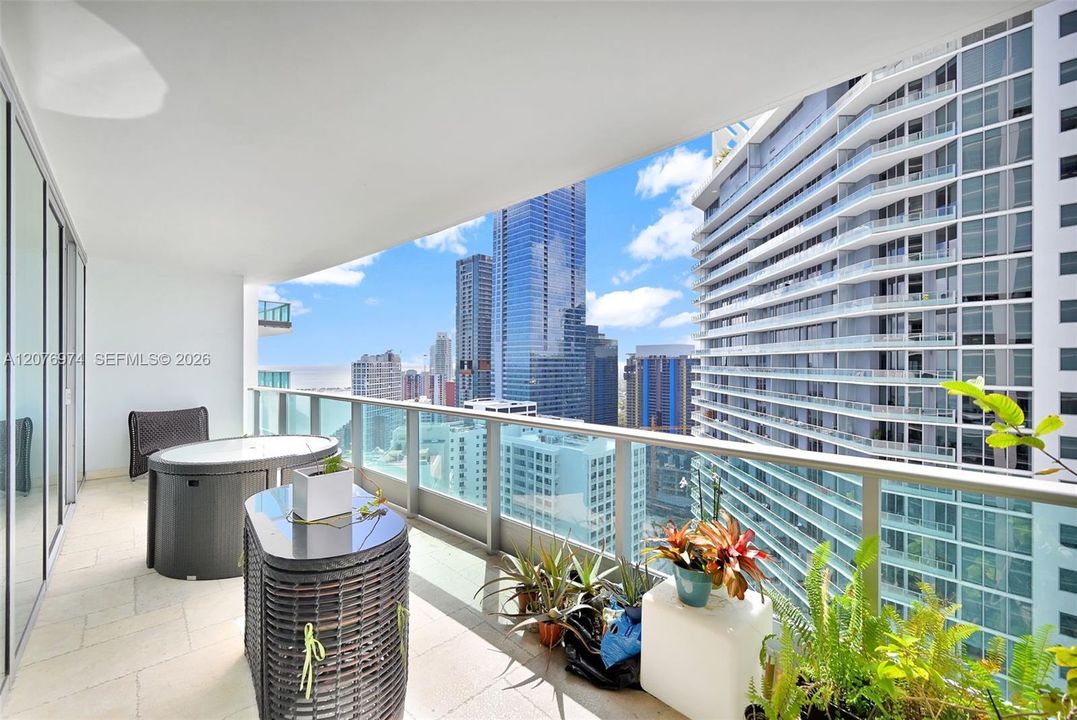 For Sale: $2,375,000 (3 beds, 3 baths, 2130 Square Feet)