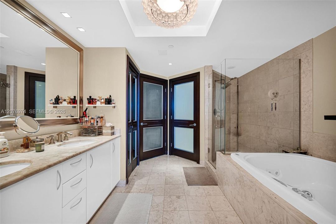 For Sale: $2,375,000 (3 beds, 3 baths, 2130 Square Feet)