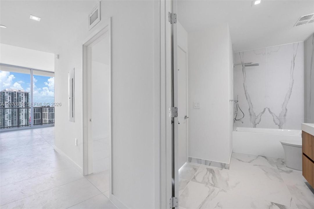 На продажу: $985,000 (1 спален, 1 ванн, 711 Квадратных фут)