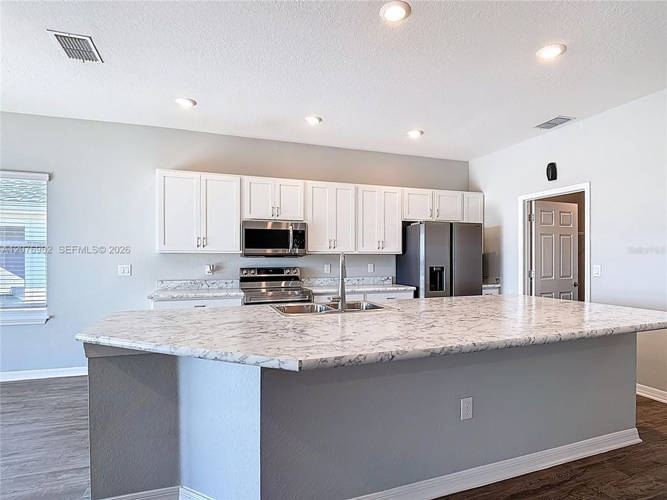 For Sale: $390,000 (4 beds, 2 baths, 2029 Square Feet)