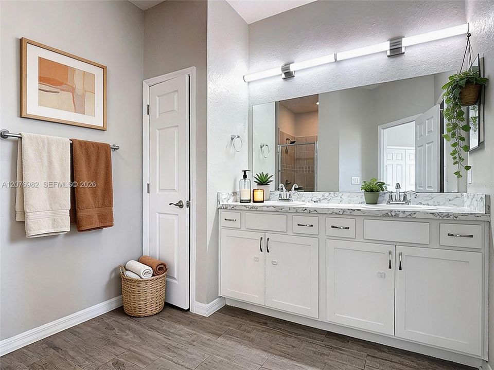 For Sale: $390,000 (4 beds, 2 baths, 2029 Square Feet)