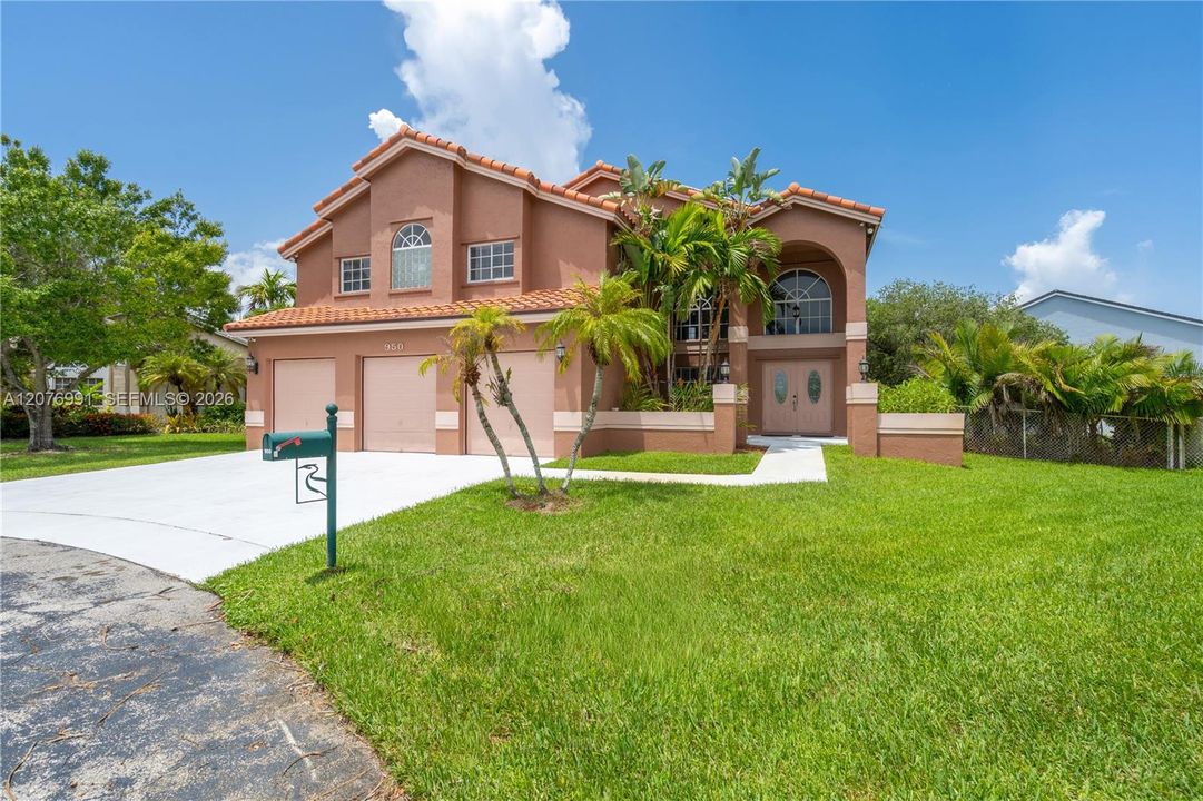 Overside lot in cul-de-sac