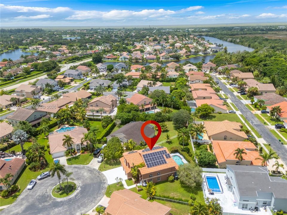For Sale: $999,000 (4 beds, 3 baths, 3520 Square Feet)