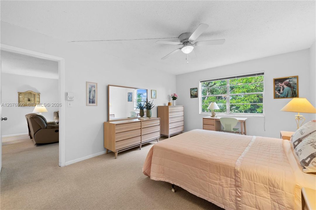 En Venta: $129,999 (2 camas, 2 baños, 1100 Pies cuadrados)