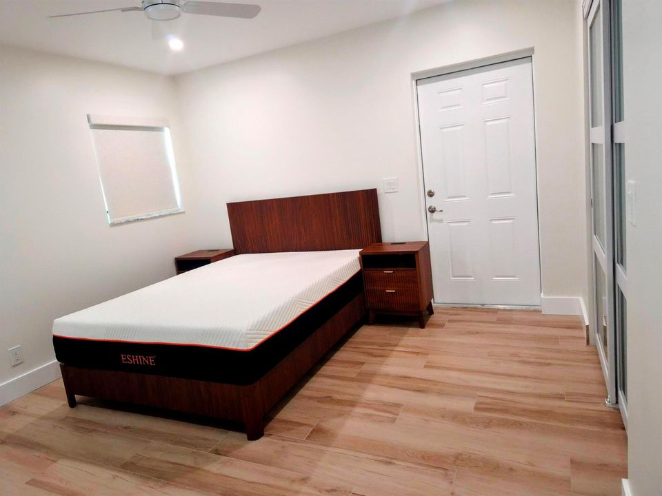 628 Monroe-Bedroom