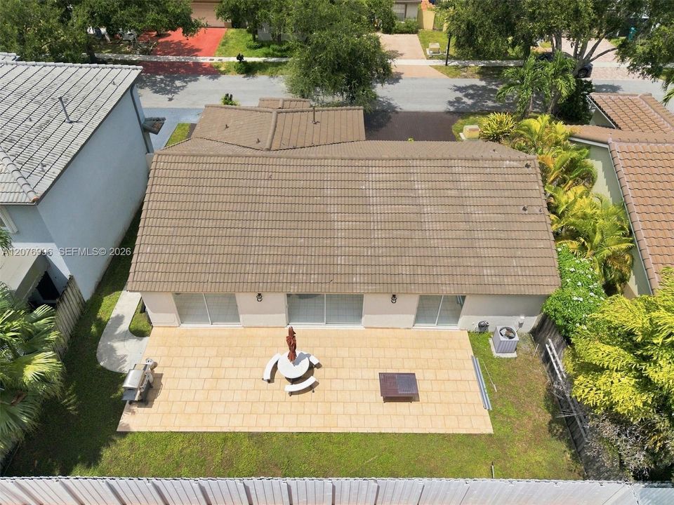 For Rent: $3,950 (3 beds, 2 baths, 1628 Square Feet)