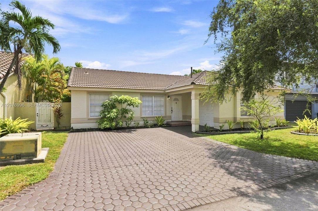 For Rent: $3,950 (3 beds, 2 baths, 1628 Square Feet)