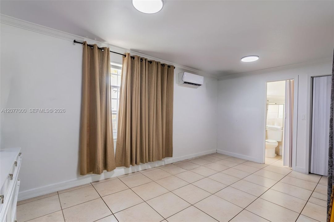 For Sale: $825,000 (7 beds, 6 baths, 1000 Square Feet)
